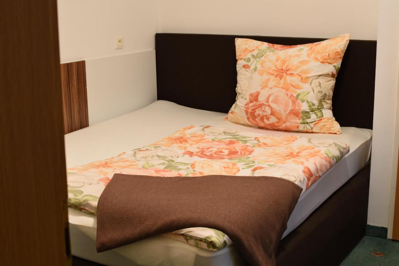 Gartenhotel Garni Pension B&B Інсбрук Екстер'єр фото