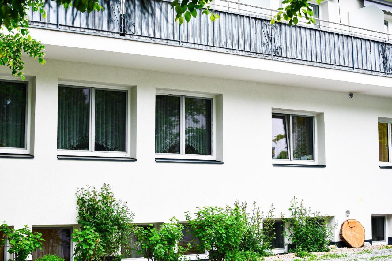 Gartenhotel Garni Pension B&B Інсбрук Екстер'єр фото